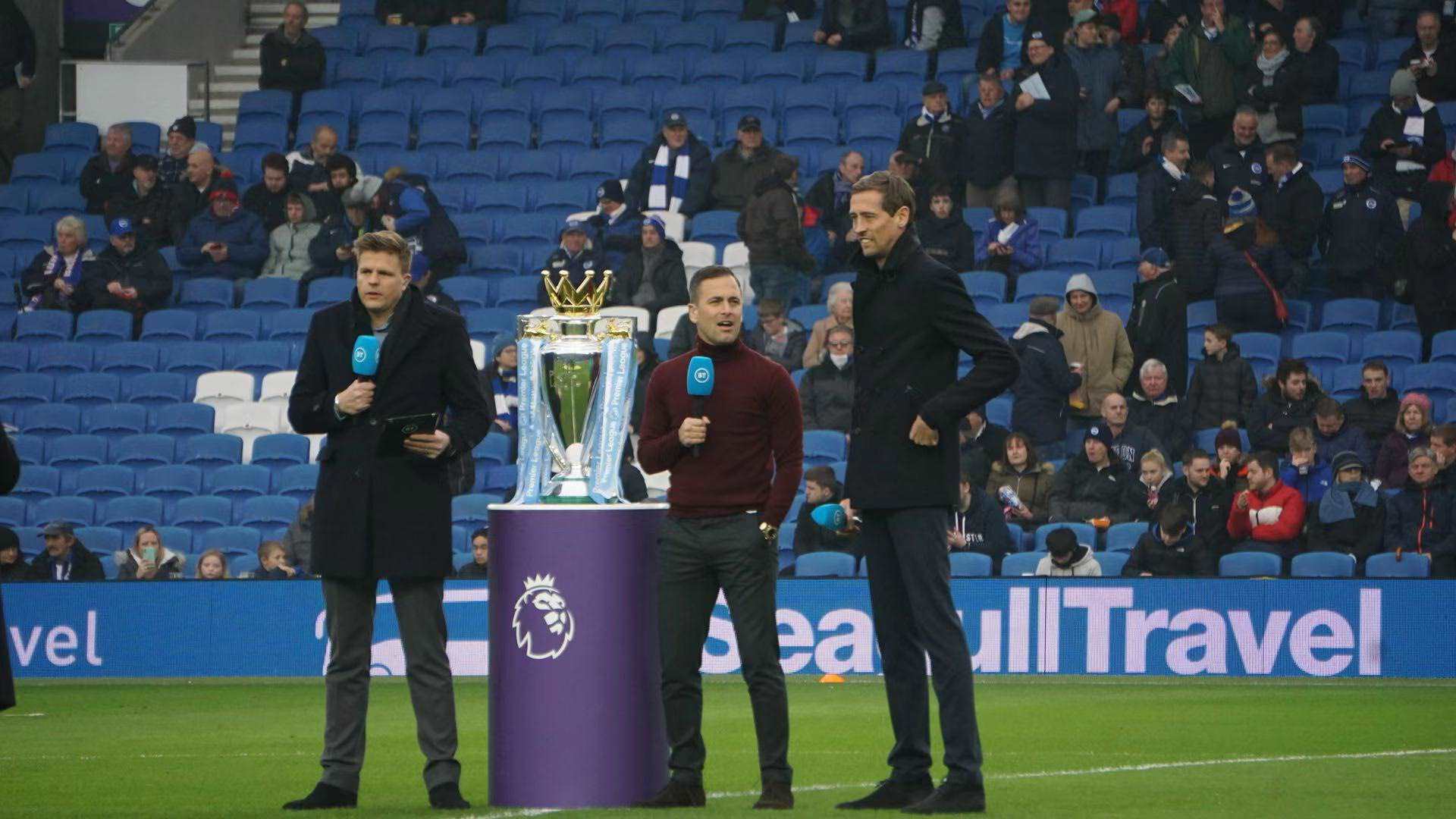 足球依赖于 足球依赖于