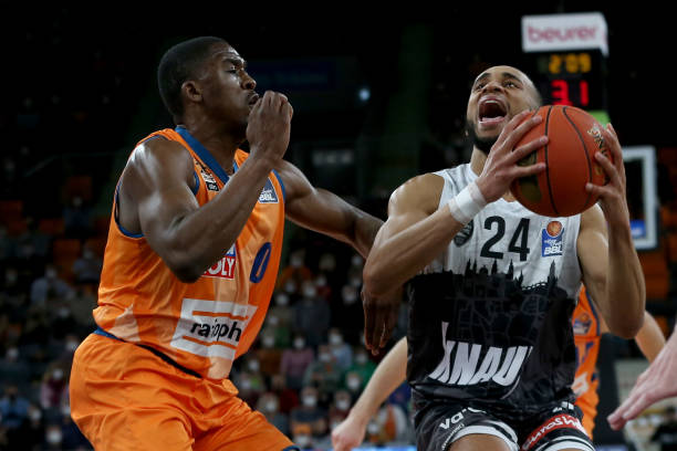 成为焦点 成为焦点