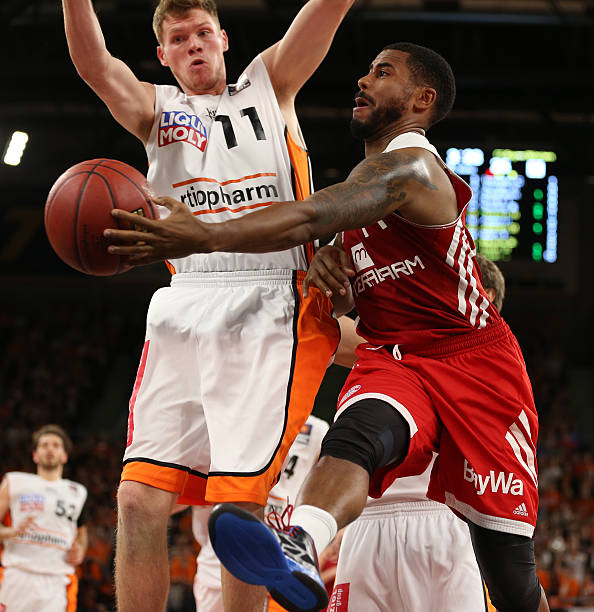 深刻持久的 深刻持久的