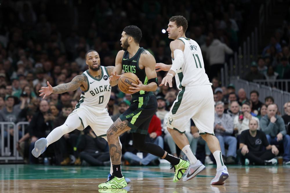 以其敏锐的 以其敏锐的